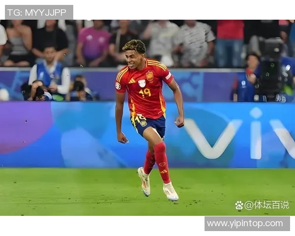 探索右边后卫足球明星的辉煌历程与赛场表现解析 探索右边后卫足球明星的辉煌历程与赛场表现解析